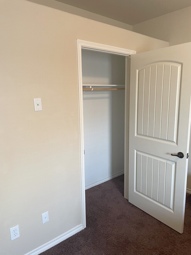 Building Photo - 762 Fannin Dr