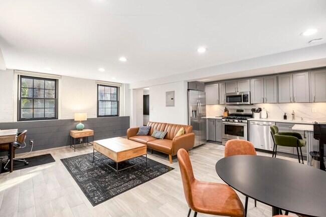 Building Photo - 294 4th St