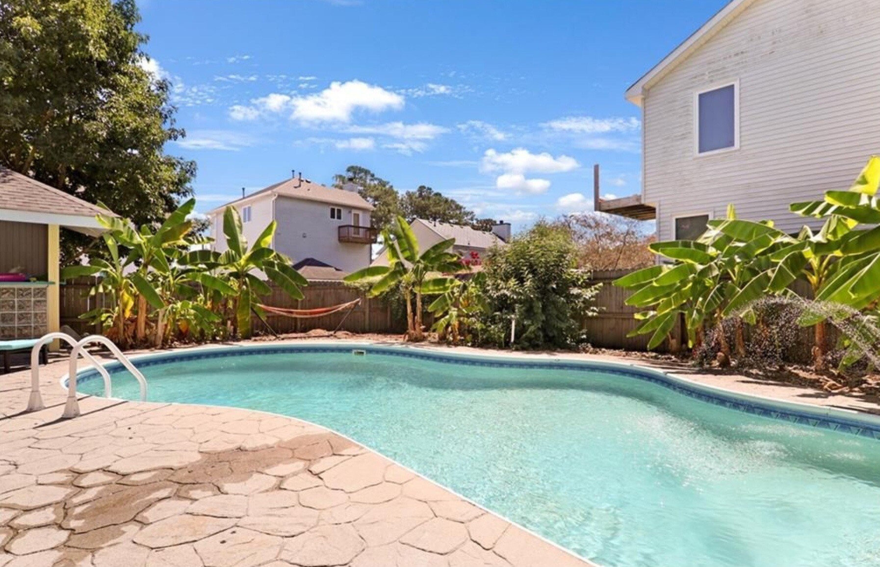 Building Photo - 404 Grace Ave