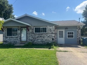Building Photo - 3 Bedroom Home