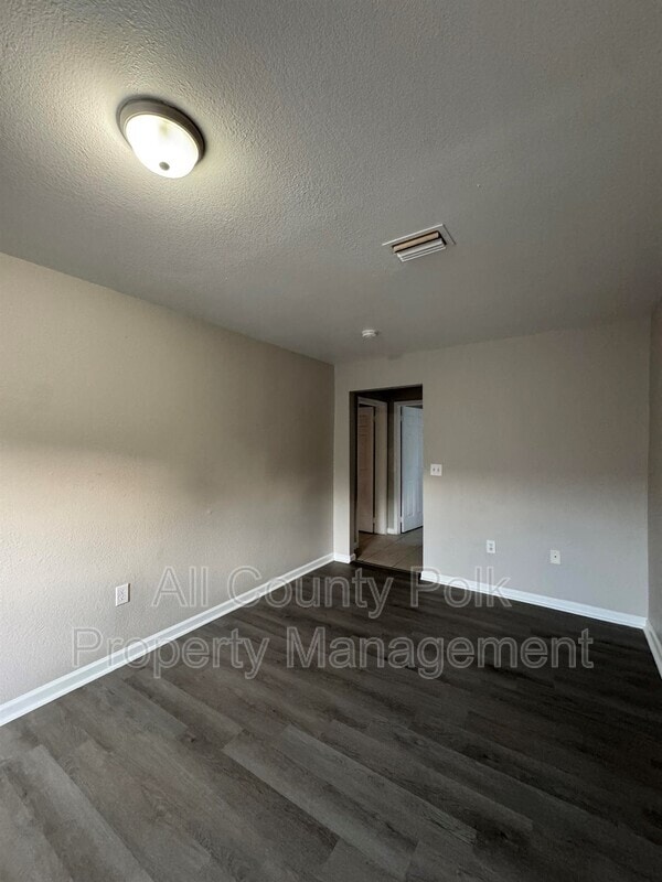 Building Photo - 1205 Ave F