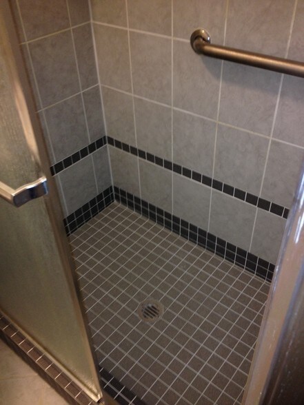 Bathroom - 826 E Capri Dr