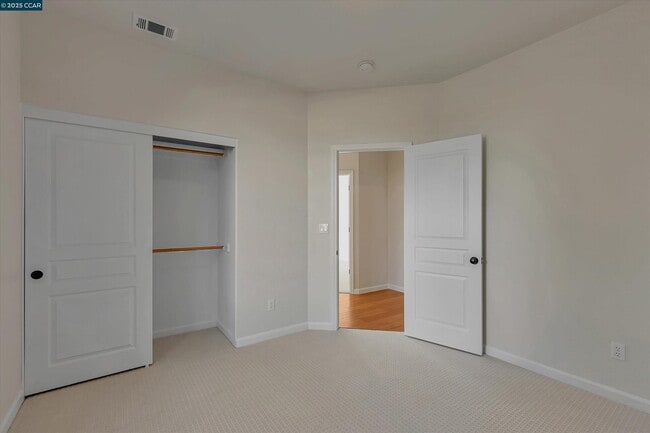 Building Photo - 4719 Golden Bear Dr