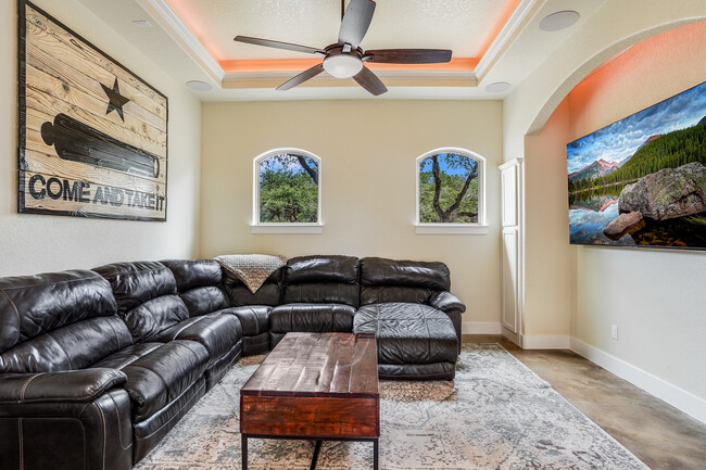 Building Photo - 1194 Vaquero Way