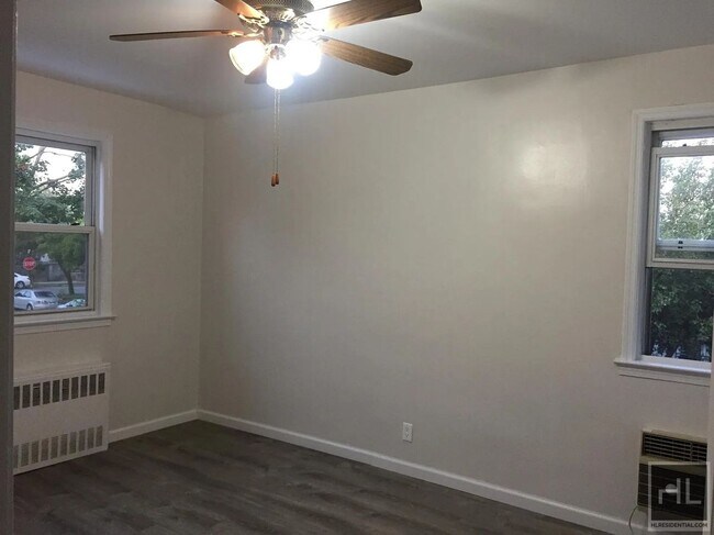 Building Photo - 19 AVENUE