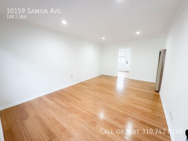 Building Photo - 10159 Samoa Ave