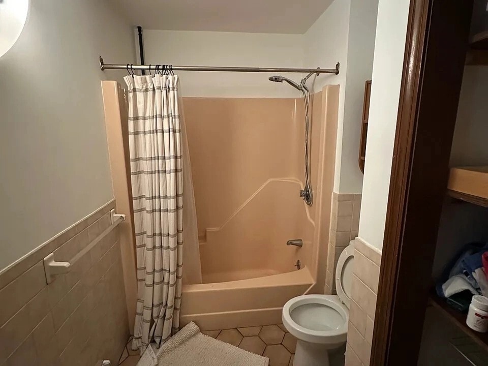 Building Photo - 8 Fulkerson St