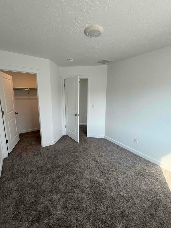 Building Photo - 8595 W Bowie Dr