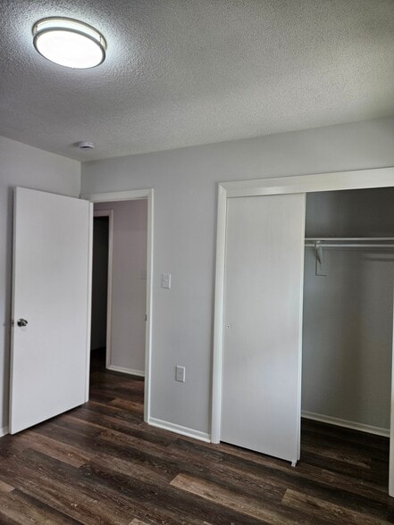 Building Photo - 6322 Bentham Ct