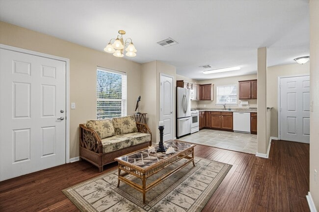 Building Photo - 1618 Bayou Shore Dr