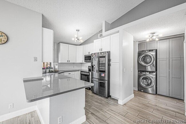 Building Photo - 2826 Stoneway Ln