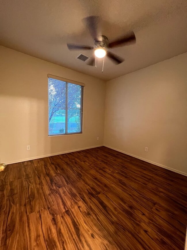 Building Photo - MOVE IN SPECIAL ~ 4 Bedroom in Stoneridge,...