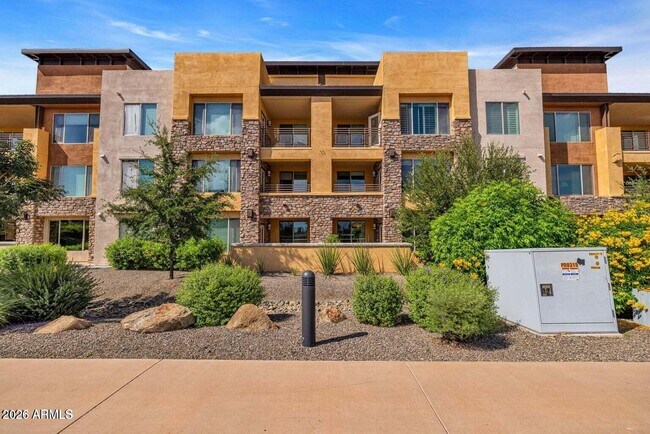 Building Photo - 4803 N Woodmere Fairway