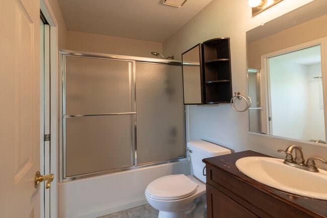 Building Photo - 1210 Andover Cir