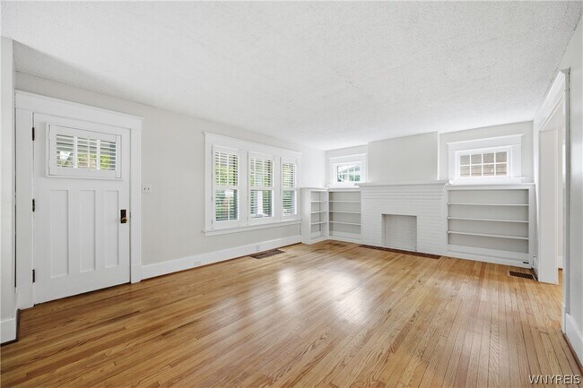 Building Photo - 259 California Dr