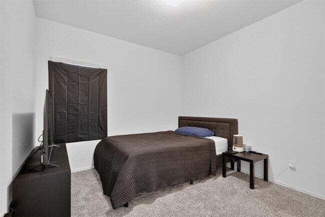 Building Photo - 1301 Blackhaw Ln