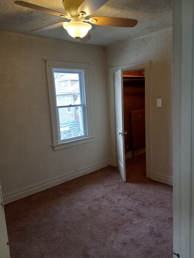 Bedroom - 10212 S Wentworth Ave