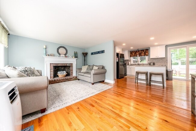 Building Photo - 10 Eastover