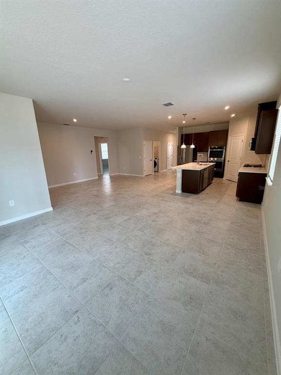 Building Photo - 3884 Isle Royal Pl