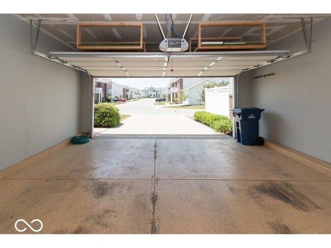 Building Photo - 14326 Shooting Star Dr