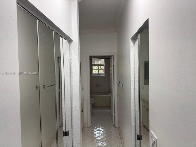 Building Photo - 650 NW 170th Terrace