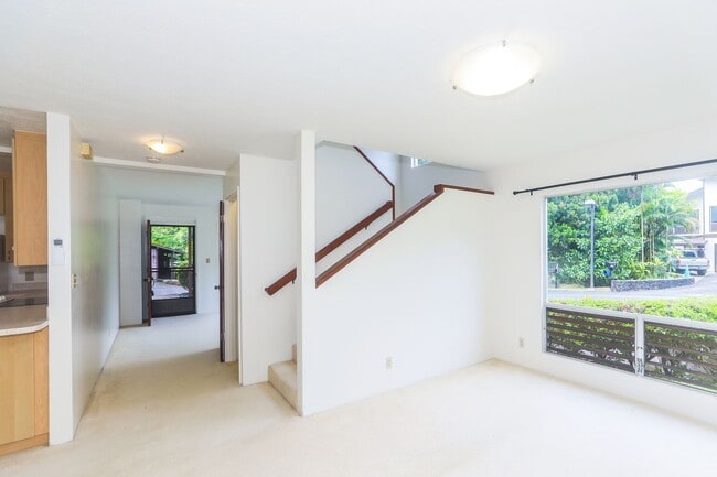 Building Photo - Kaneohe Woods – 3BR/2.5BA home with Mounta...