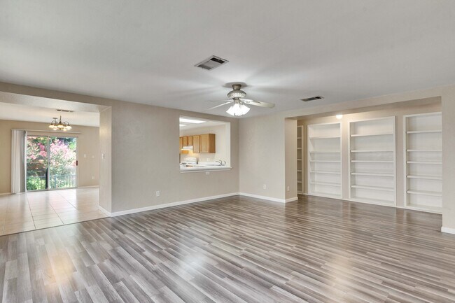 Building Photo - 1404 Baffin Cove