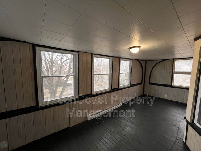 Building Photo - 3402 E 145th St