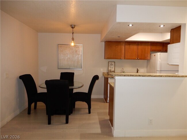 Building Photo - 4200 S Valley View Blvd