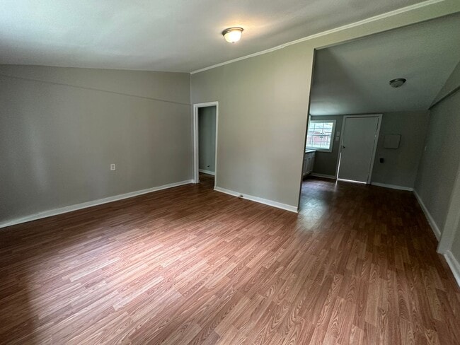 Building Photo - Remodeled Union Park 2 Bedroom House