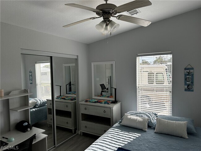 Building Photo - 158 Nanaimo Trail