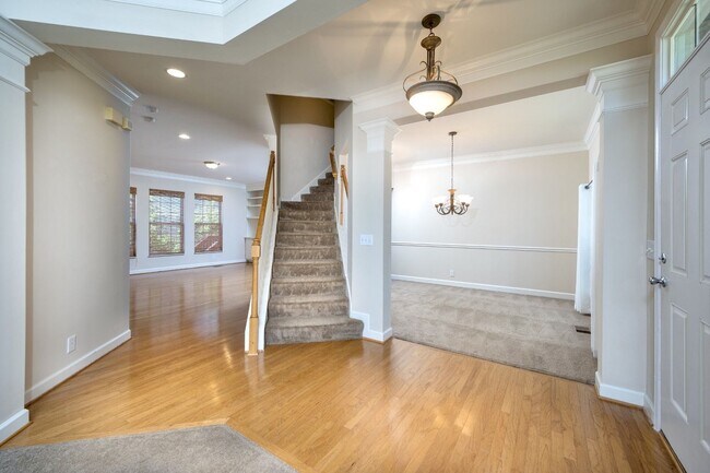 Building Photo - **5-BEDROOM HOME IN AMENITY-RICH MCKAY'S M...