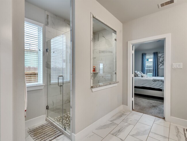 Building Photo - 251 Upland Dr