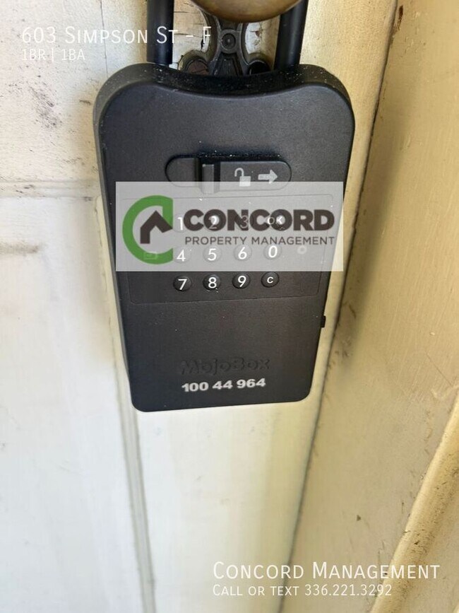 Building Photo - 603 Simpson St