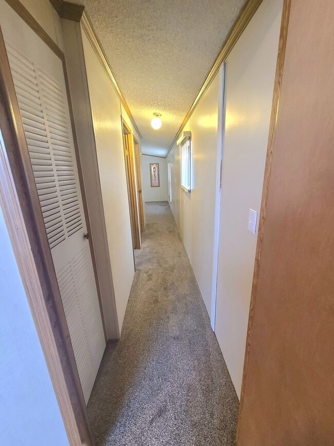 Building Photo - 3bd/ 2ba Mobile Home w/ Central Air