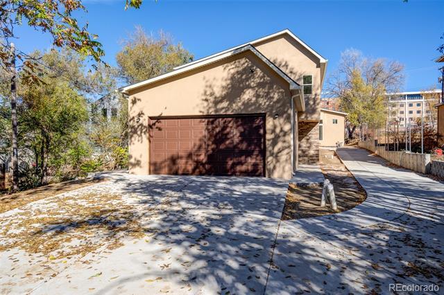 Building Photo - 818 E Cucharras St
