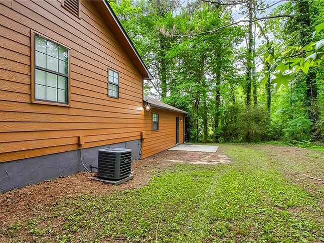 Building Photo - 3489 Mustang Dr