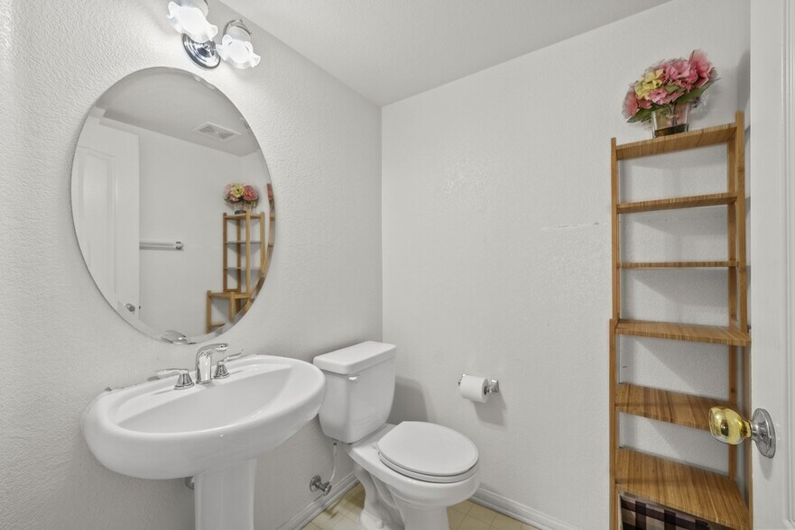 Building Photo - 13149 Alta Vista Way