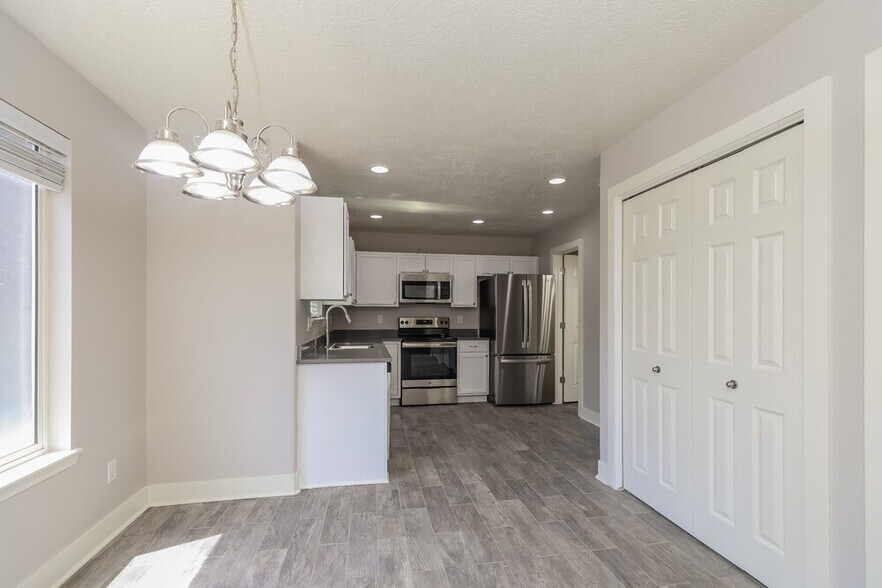 Building Photo - 4082 E Ofallons Way