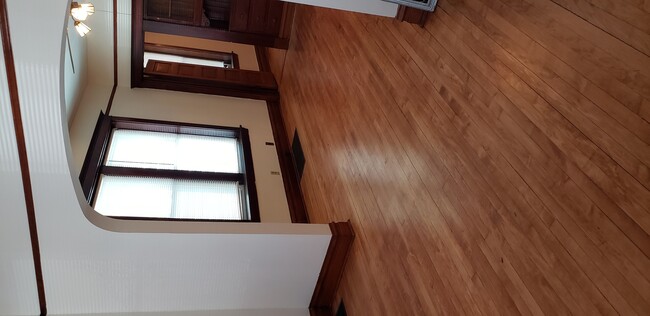 Building Photo - 3028 N Clybourn Ave