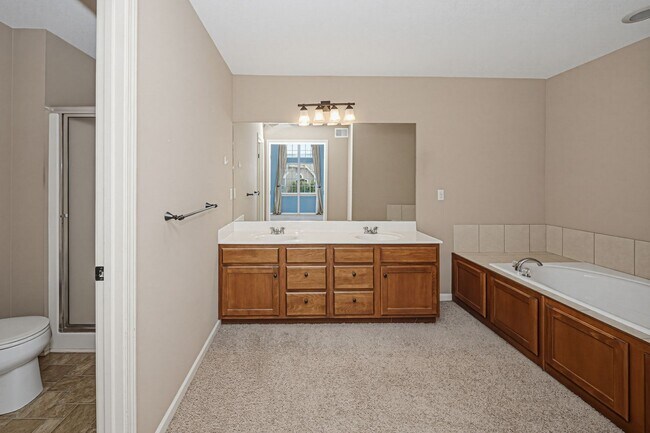 Building Photo - 2608 Brooke Bend
