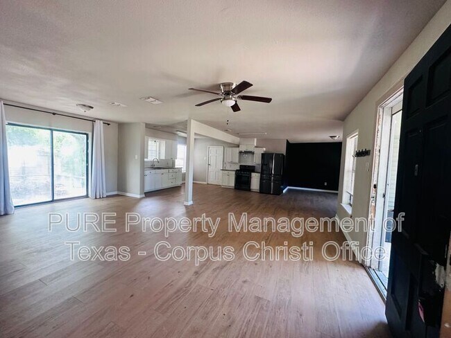 Building Photo - 1325 Tyler Ave