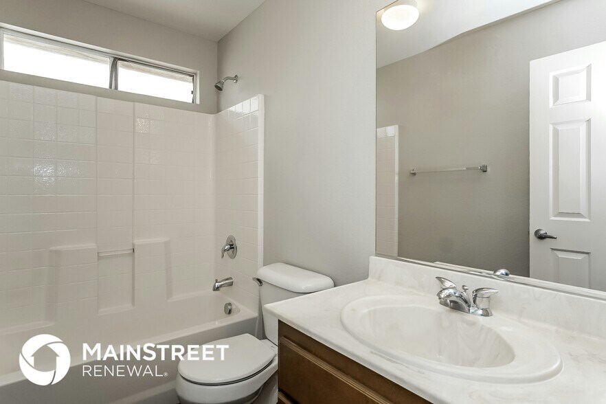 Building Photo - 1154 Shades End Ave