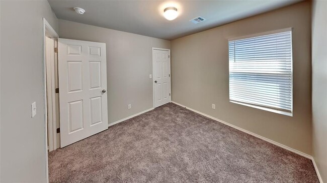 Building Photo - 5220 Mac Rd