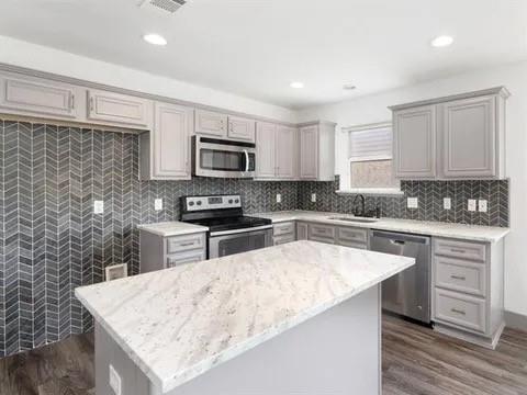 Building Photo - 1404 Swan Ridge Dr