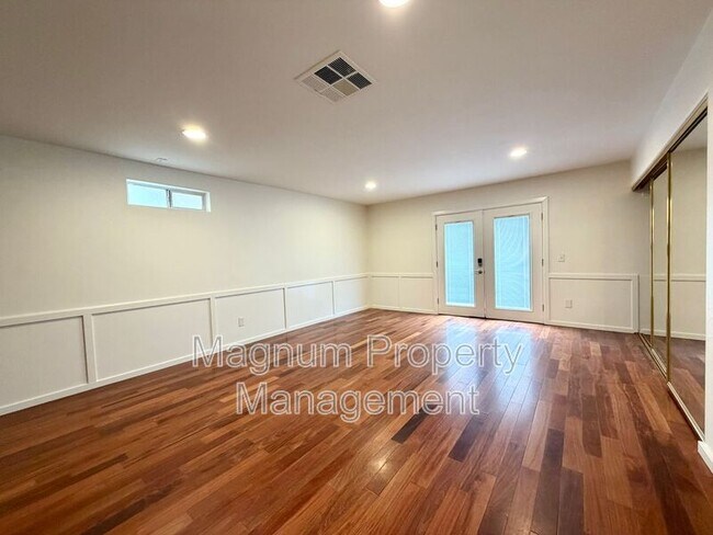 Building Photo - 23775 Cruise Cir Dr