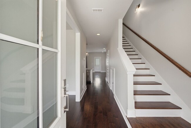 Building Photo - East Nashville Dream Rental