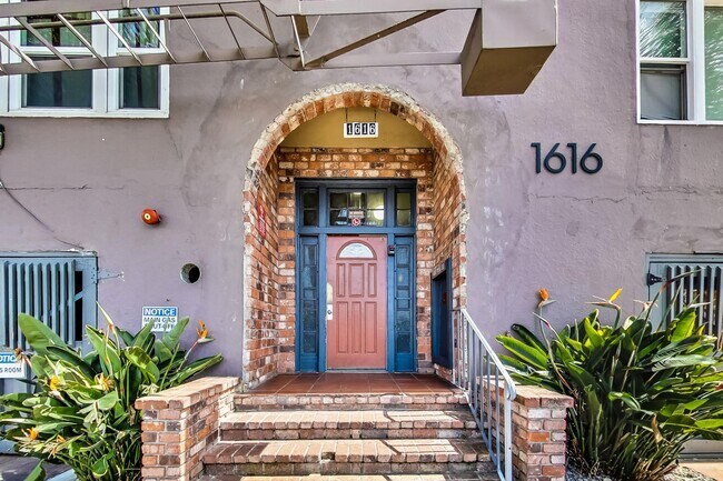 Building Photo - 1616 35th Avenue