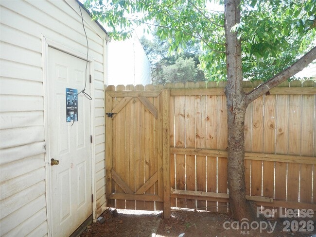 Building Photo - 7961 Shady Oak Trail