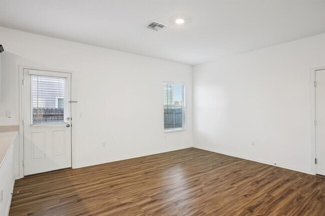 Building Photo - 15312 Sweet Mimosa Dr